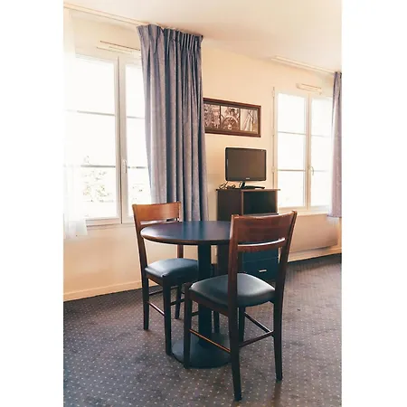 Appartement Lovely In *